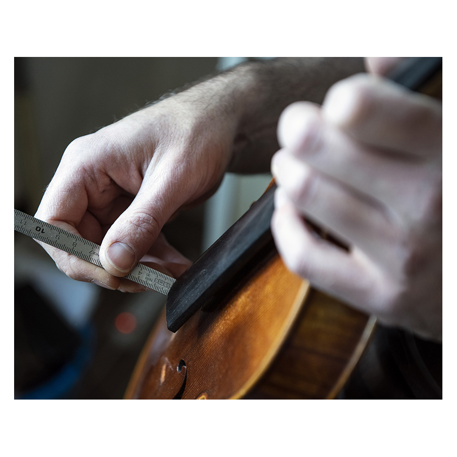 Sound improvement research - Checking measurements and feeling the stiffness of the plates