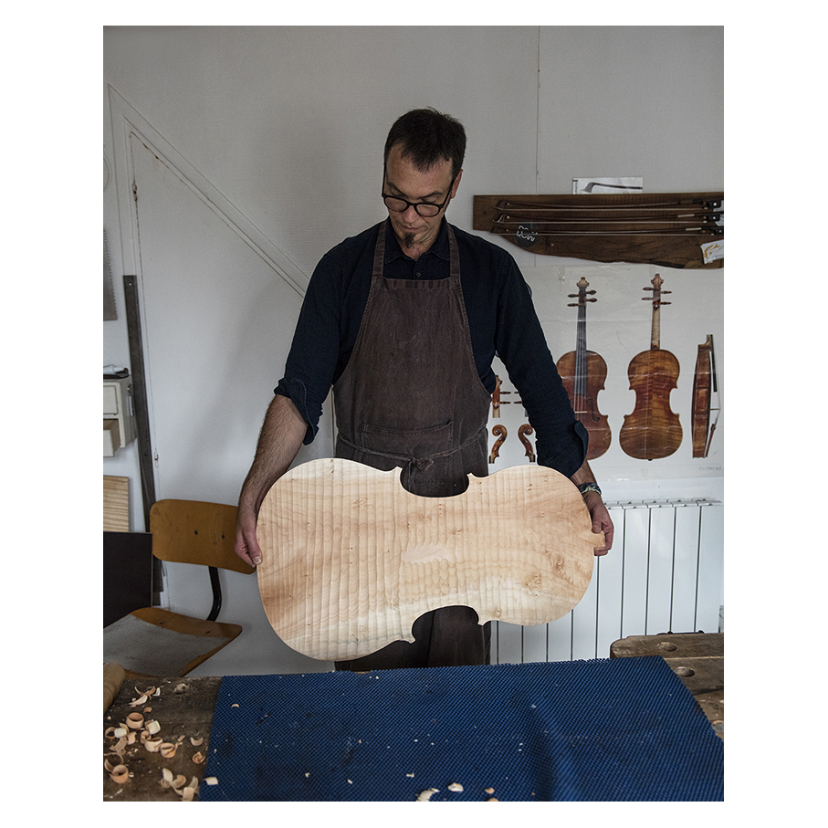 Making Moya's Cello - Rough arching with my gouge of a slab cut italian willow