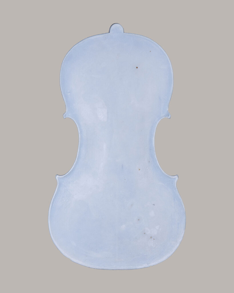 Moulage en plâtre d'un violon Del Gesù 1742